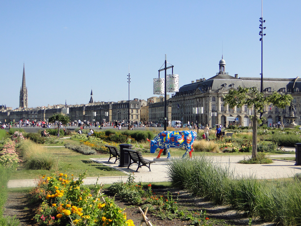 201406-Parterre-fleuri-en-ville